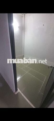 nhà sạch sẽ dt sd 90m²,nhà c4,gác lửng 2pn ,1 wc ,sân rộng thoáng