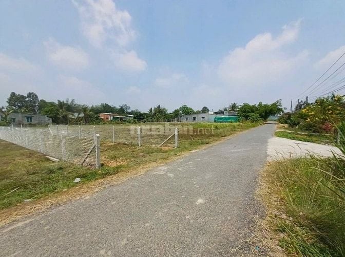 Chính chủ cần bán lô đất thổ cư ngay trung tâm Thị xã Trảng Bàng,SHR