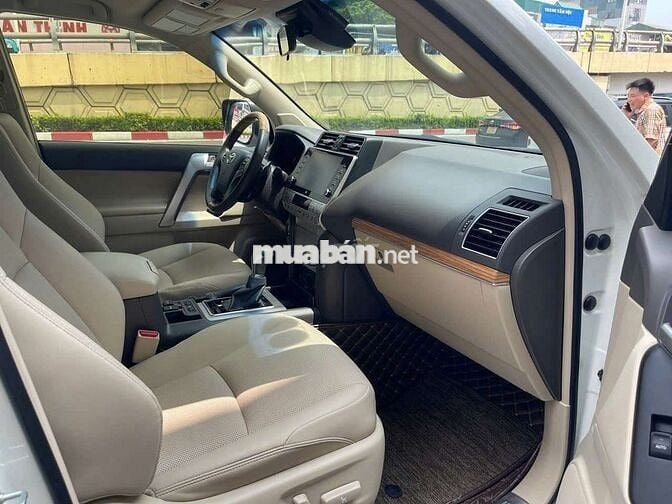 Toyota Prado VX 2023 Trắng 77.000 km