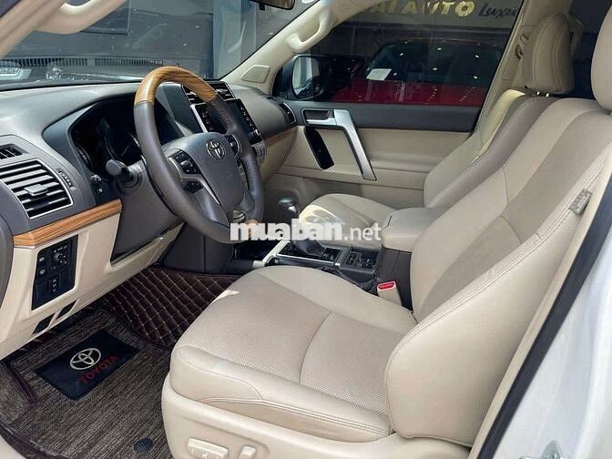 Toyota Prado VX 2023 Trắng 77.000 km