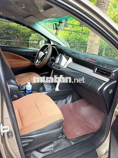 BánToyota INNOVA 2.0E 2018 Đồng ánh kim xe nhà đi