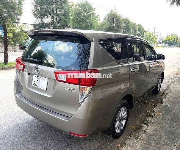 BánToyota INNOVA 2.0E 2018 Đồng ánh kim xe nhà đi
