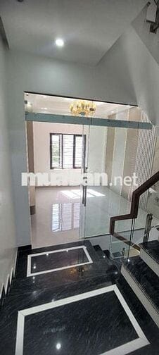 Mình muốn bán nhà 4 tầng độc lập