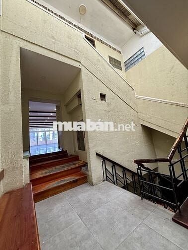 Cho thuê mặt bằng thương mại 2 mặt tiền