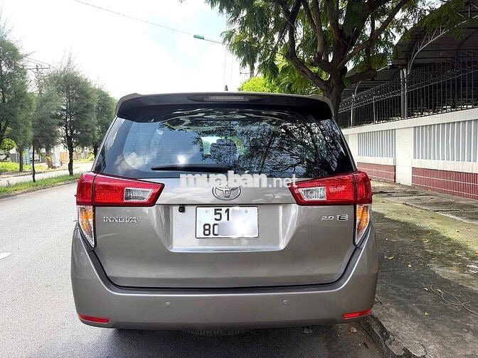 BánToyota INNOVA 2.0E 2018 Đồng ánh kim xe nhà đi