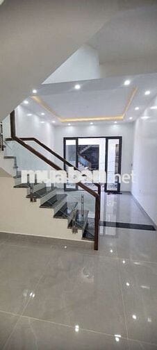 Mình muốn bán nhà 4 tầng độc lập