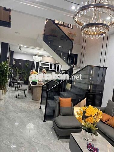 NHÀ ĐẸP 3 TẦNG, ĐƯỜNG LÊ THIỆT, 3PN, GẦN BIỂN, TRUNG TÂM LIÊN CHIỂU
