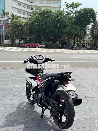 Yamaha Exciter 150 Trắng, Đen, Đỏ