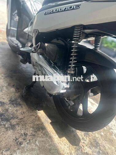 Honda Air Blade 2012 Trắng Xăng