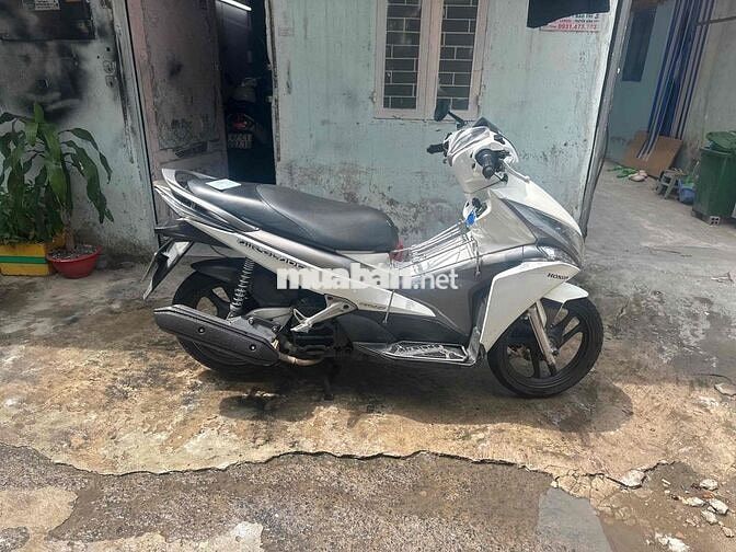 Honda Air Blade 2012 Trắng Xăng