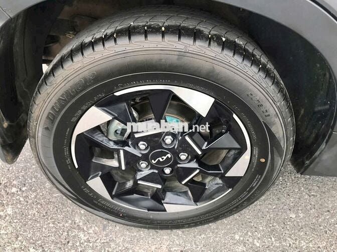 KIA SONET 1.5AT LUXURY SX 2025