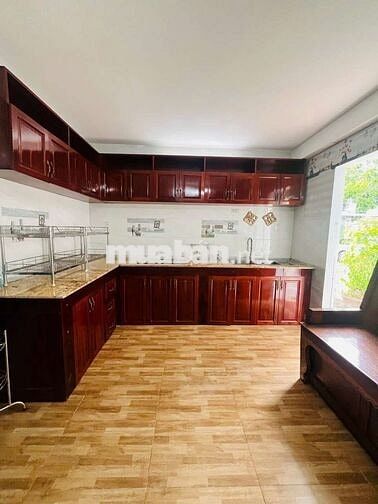 Cho thuê nhà góc 2 lầu 3PN KDC Công Ty 8, full nội thất, giá 8,5 triệu