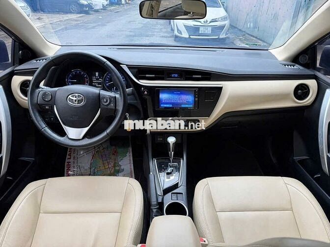 Toyota Corolla Altis 2017 1.8G AT Bạc