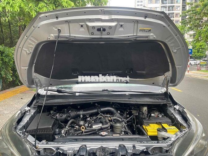 Toyota Innova 2016 Bạc