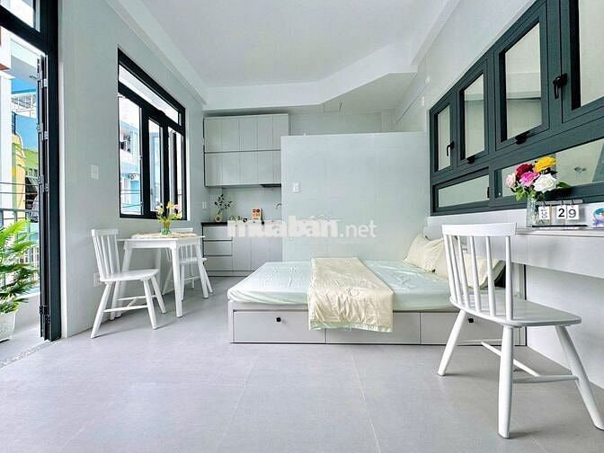 Khai trương nhà xây mới 100%, Studio ban công Hòa Bình ngay Đầm Sen