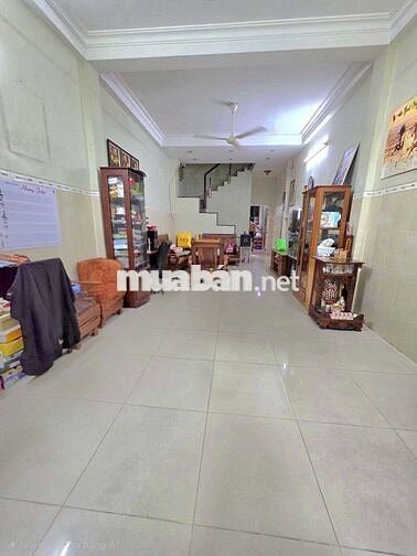 LẠC LONG QUÂN, ĐẦM SEN - NHÀ 2 TẦNG ĐẸP 4.6X20M NỞ HẬU 4.7M - BÁN GẤP