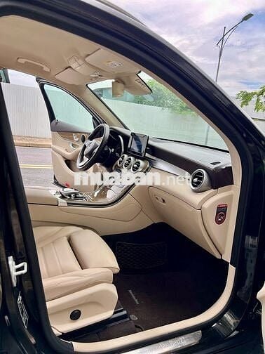 Mercedes-Benz GLC 250 - 2016