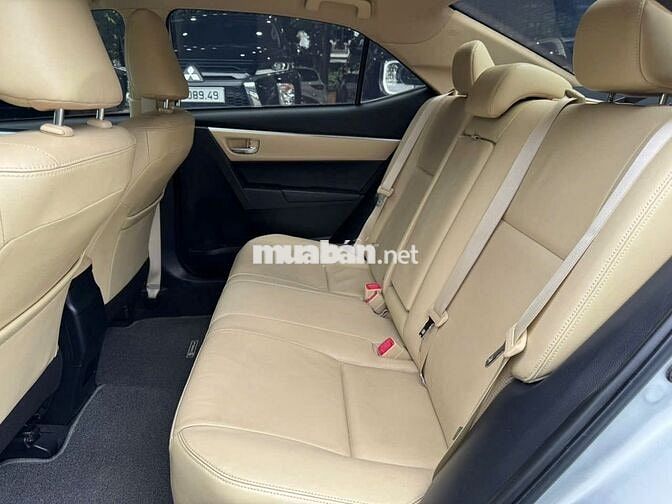 Toyota Corolla Altis 2017 1.8G AT Bạc