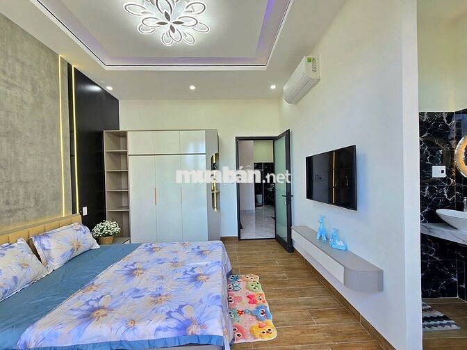Nhà Nguyên Căn Đẹp - Rẻ Đường Tô Hiệu | Gần Biển Nguyễn Tất Thành