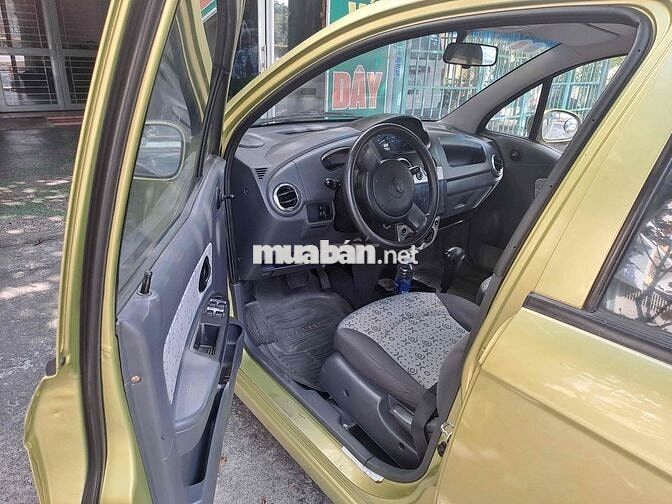 Chevrolet Spark 2010 Tự động Vàng chanh