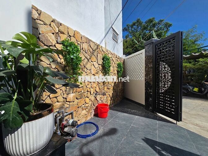 Nhà Nguyên Căn Đẹp - Rẻ Đường Tô Hiệu | Gần Biển Nguyễn Tất Thành