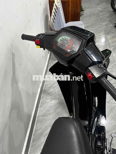 Suzuki Crystal 2 thì Nhập Thái Bstp