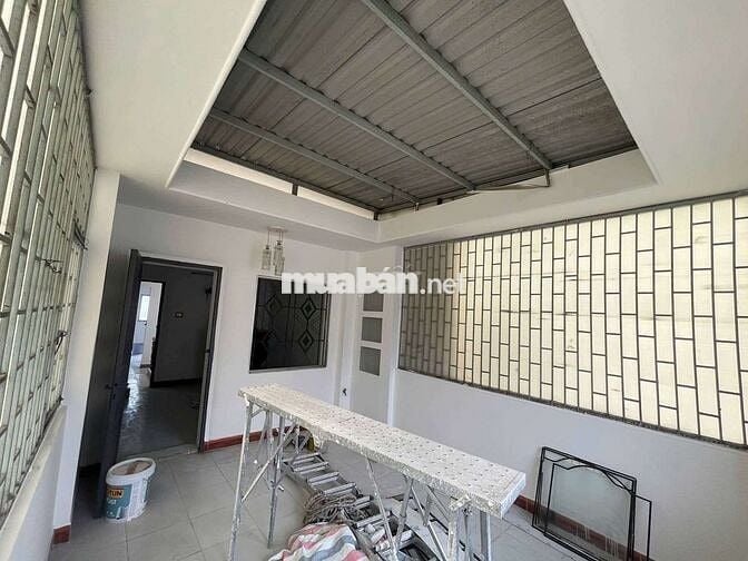 cho thuê nhà mặt tiền ngay chợ kd tựdo