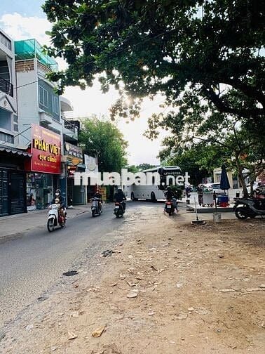MẶT TIỀN D3 6M NGANG KHU ĐÔNG SINH VIÊN KINH DOANH SẦM UẤT