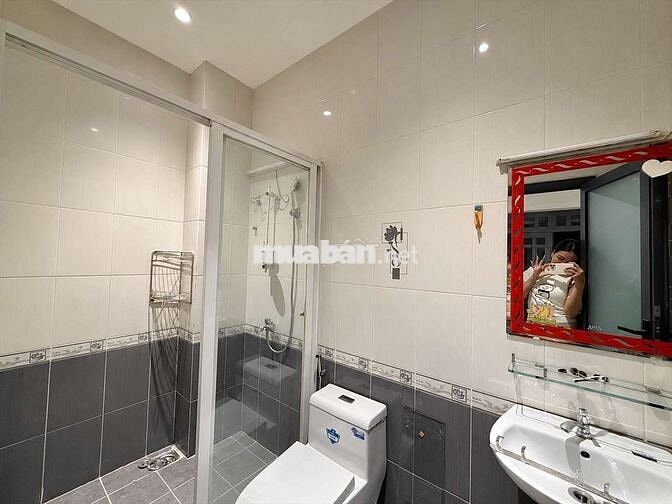 1 Phòng Ngủ Ban Công giá rẻ FULL NỘI THẤT Gần CVPM 