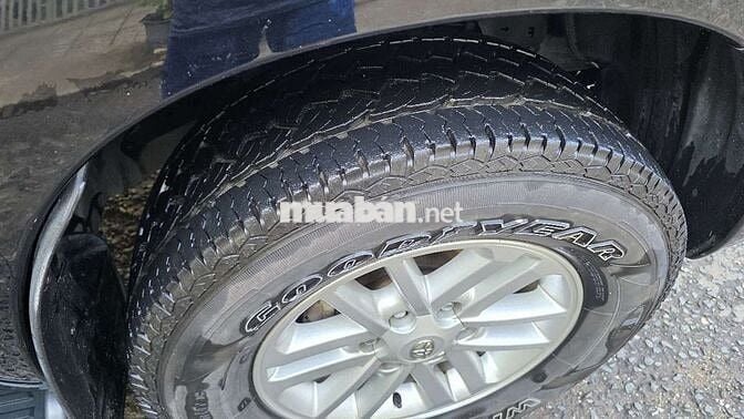 Toyota Fortuner 2013 Đen 118.000 km Ghế da zin