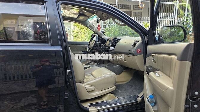Toyota Fortuner 2013 Đen 118.000 km Ghế da zin