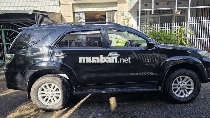 Toyota Fortuner 2013 Đen 118.000 km Ghế da zin