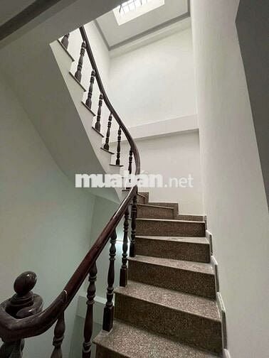 cho thuê nhà mặt tiền ngay chợ kd tựdo