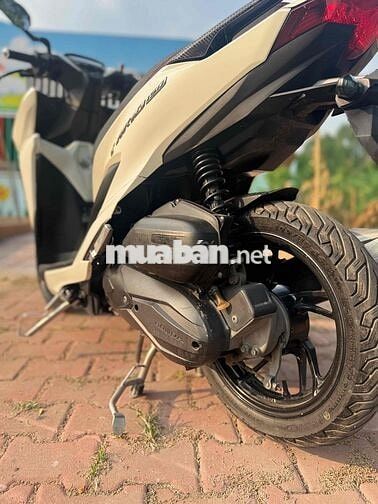 Honda Vario 150 đk 2018 màu trắng