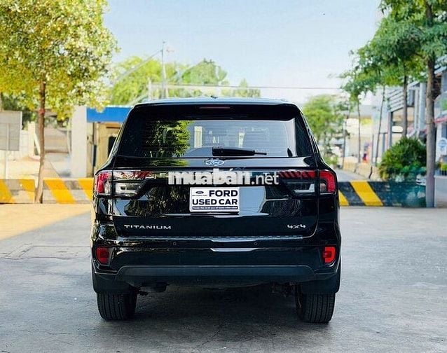 Ford Everest Titanium 4x4 2024 Đen Tự động Xăng