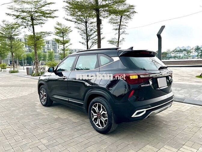 Kia Seltos Premium 1.6 AT 2023 - 588 Triệu