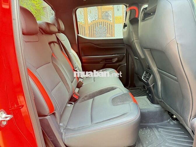 Ford Tourneo Trắng 33.000 km Thái Lan