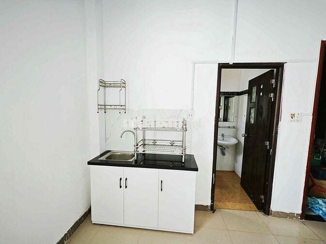 Phòng Trọ Full Cửa sổ , Gần Bxe Q8 , Free Xe , Full nthat , vào ở ngay