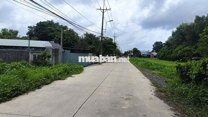 Bán lô đất vườn có sẵn thổ cư Dt 20X40m ở Củ Chi, TP HCM