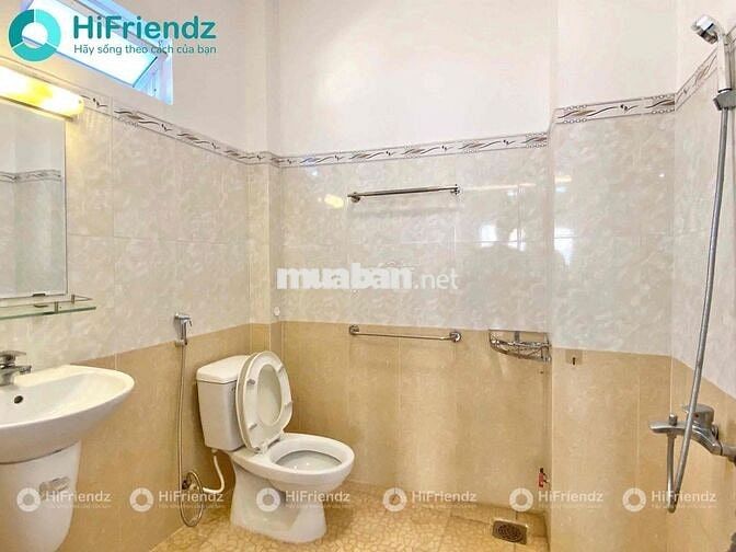 Cho Thuê Căn Hộ 4 Giường - Phòng Rộng - Có Bancol Th - Máy Giặt Riêng