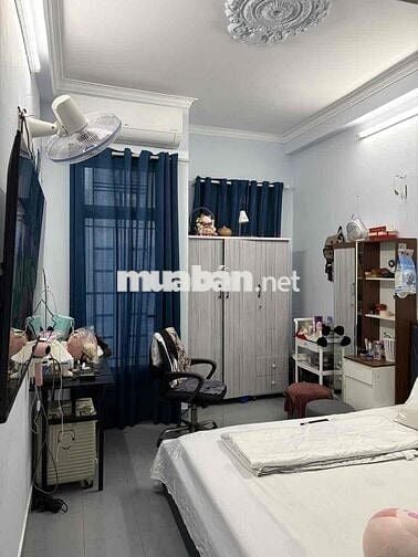 Cho thuê nhà nguyên căn Đường Vườn Chuối P4 Quận 3