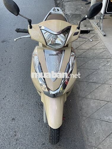Honda Lead 125 2015 Vàng kem