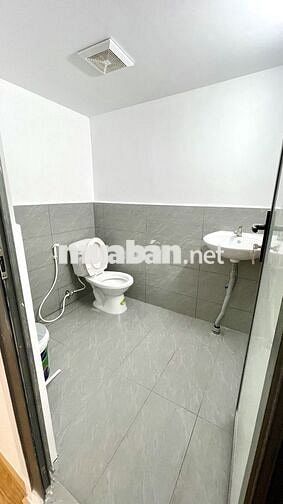 (Nhà mới) cho thuê nguyên căn, 3 p.ngủ sẵn máy lạnh