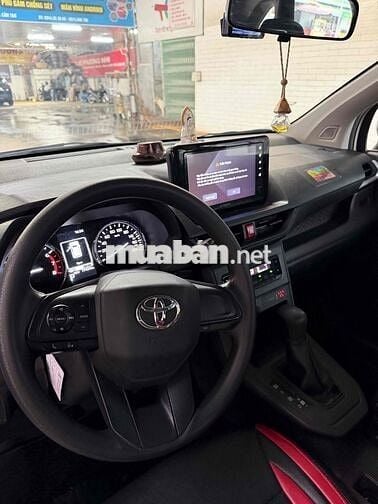 Toyota Avanza Premio 12/2023 AT