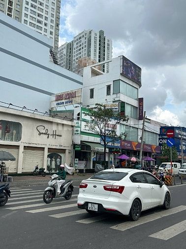 Chủ nhà 4lau,mặt tiền Phạm Hùng,Q8,5.5x17m,1đời chủ,thuê 40tr,16ty hơn