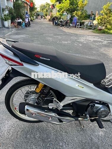 Honda Future 125 Bạc nhám