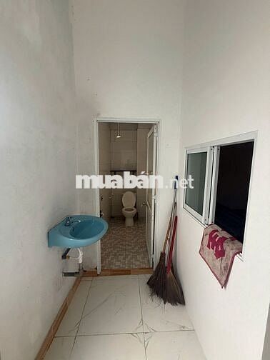 Cho thuê nhà C4 đường DIỆP MINH CHÂU- Hòa Xuân. Giá 11tr/tháng