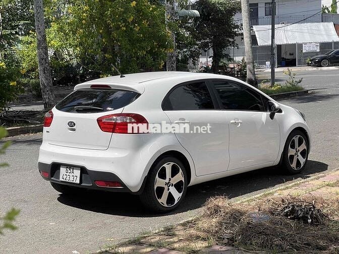 KIA RIO 2012 Trắng Tự động 85000 km - xe zin đẹp
