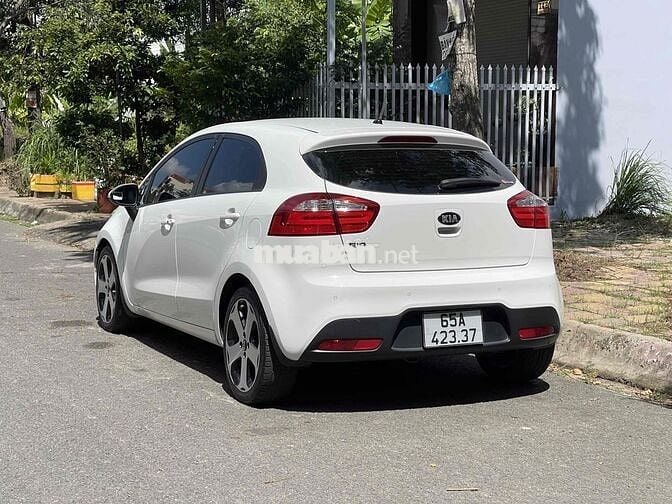 KIA RIO 2012 Trắng Tự động 85000 km - xe zin đẹp