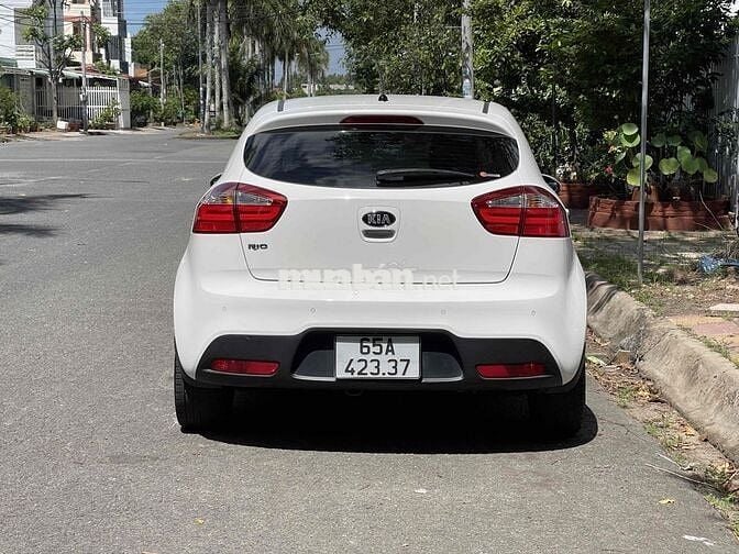 KIA RIO 2012 Trắng Tự động 85000 km - xe zin đẹp